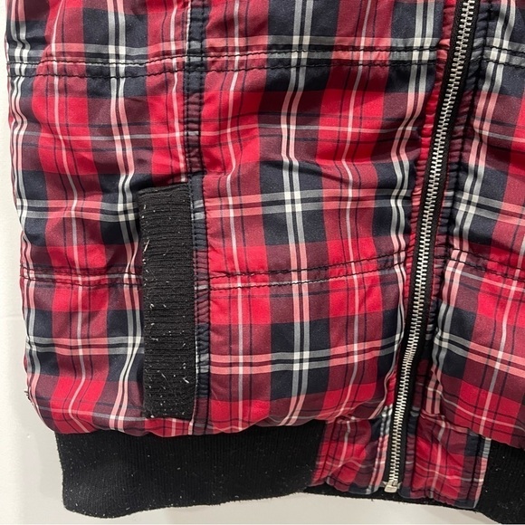Hurley Red Plaid Puffer Vest Jacket Hooded Ribbed Knit Trim Women’s Large - Picture 8 of 10